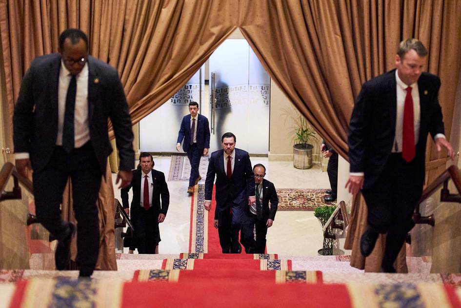 21 соатлик музокара: АҚШ ва Эрон келишувга эришмади